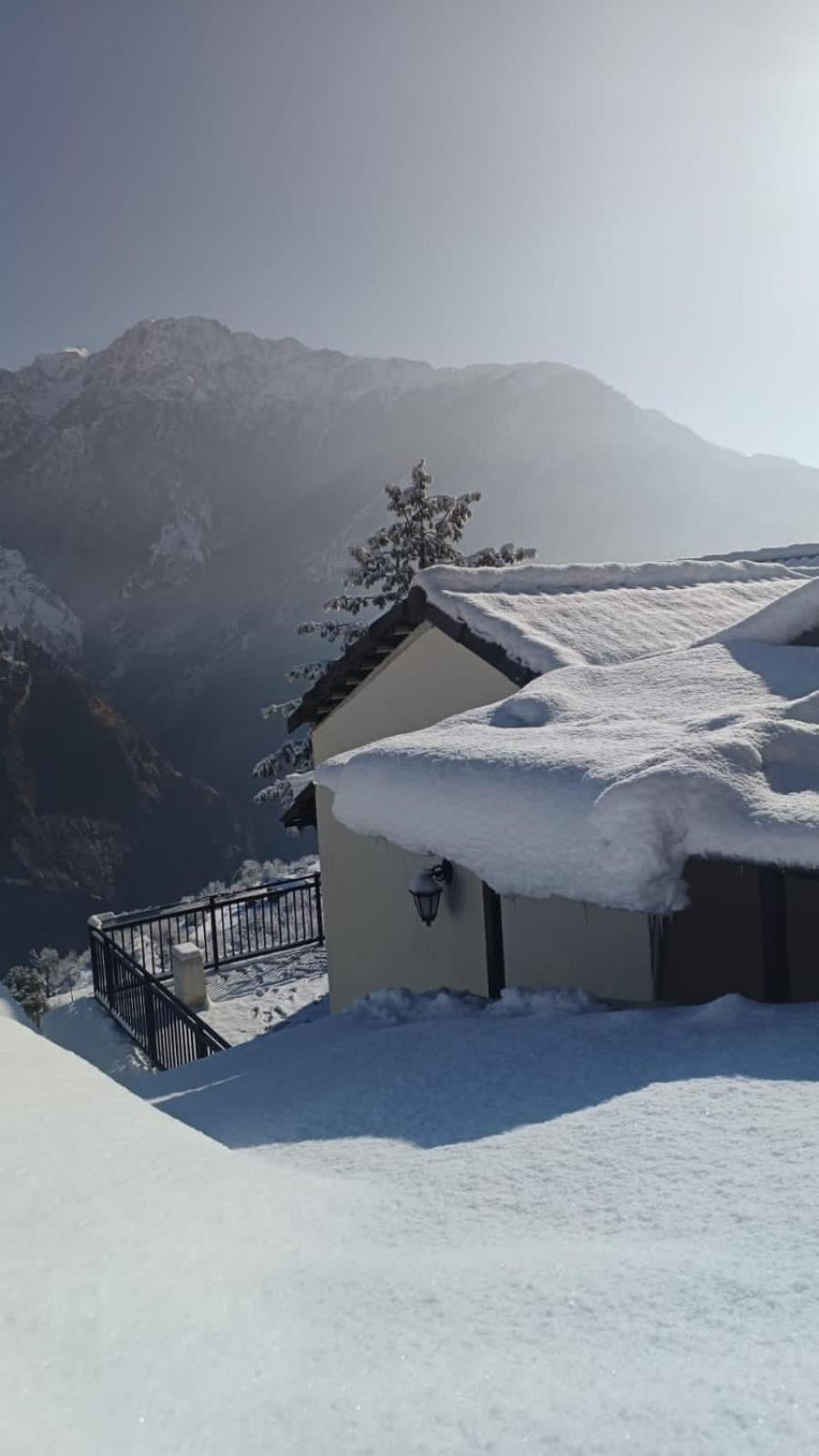 Faraway Cottages, Auli Joshīmath Esterno foto