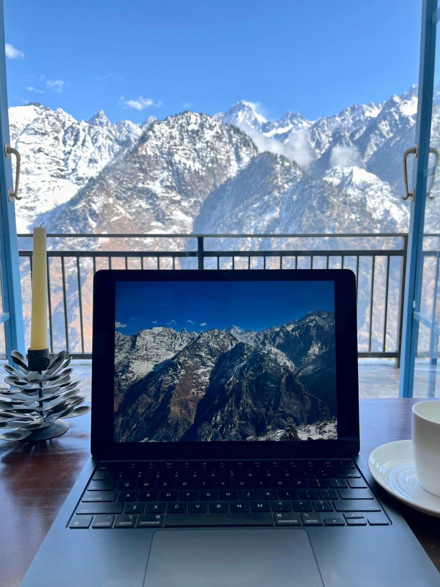 Faraway Cottages, Auli Joshīmath Esterno foto