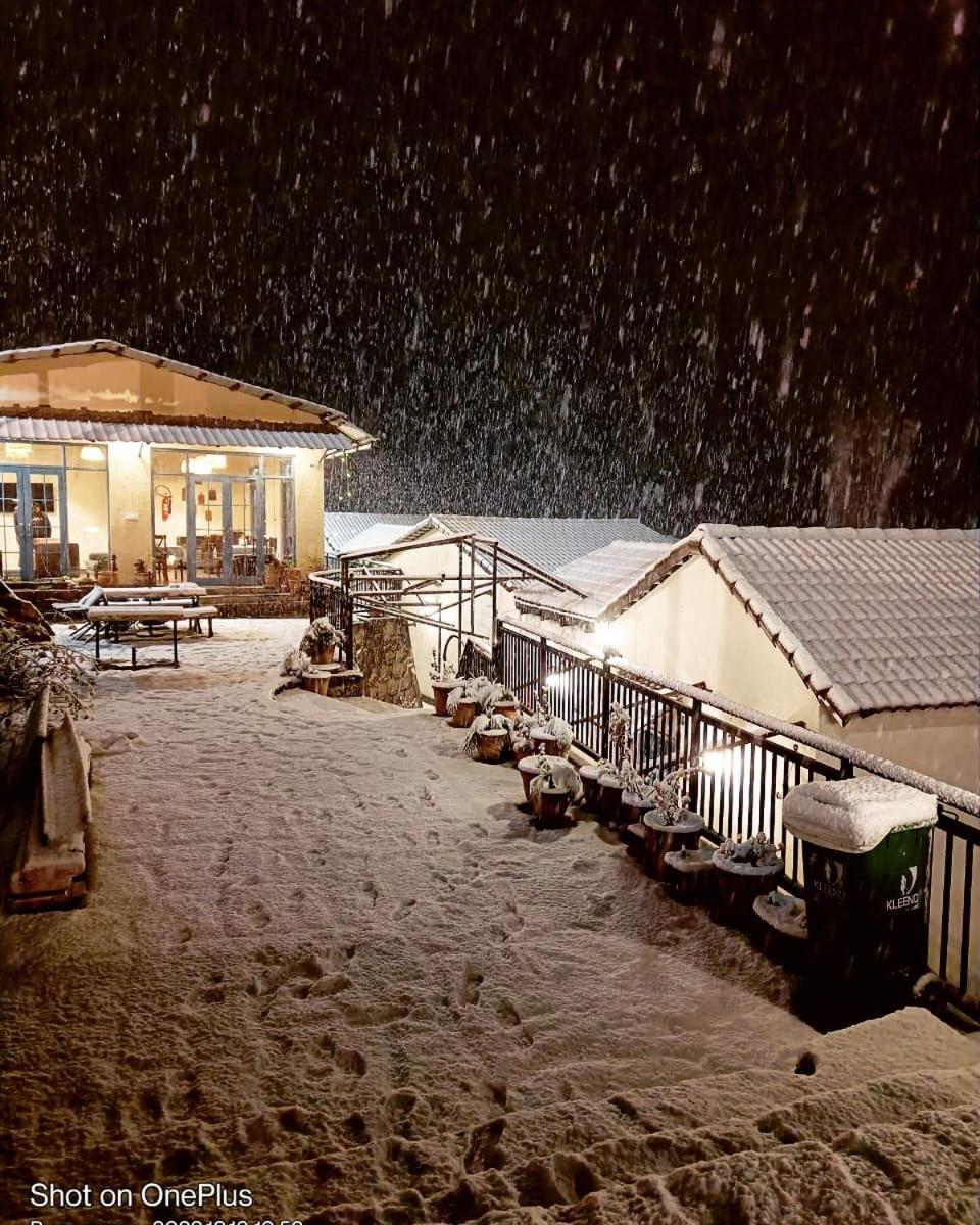 Faraway Cottages, Auli Joshīmath Esterno foto