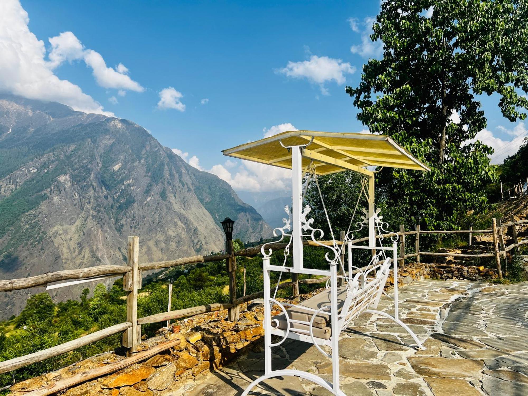 Faraway Cottages, Auli Joshīmath Esterno foto